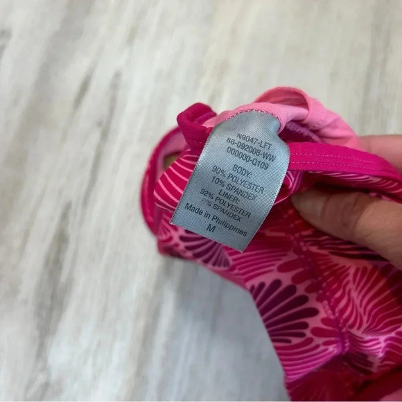 Women’s Champion Sports Bra in Multicolor Hot Pinks Removable Pads / Size Med - Picture 2 of 5